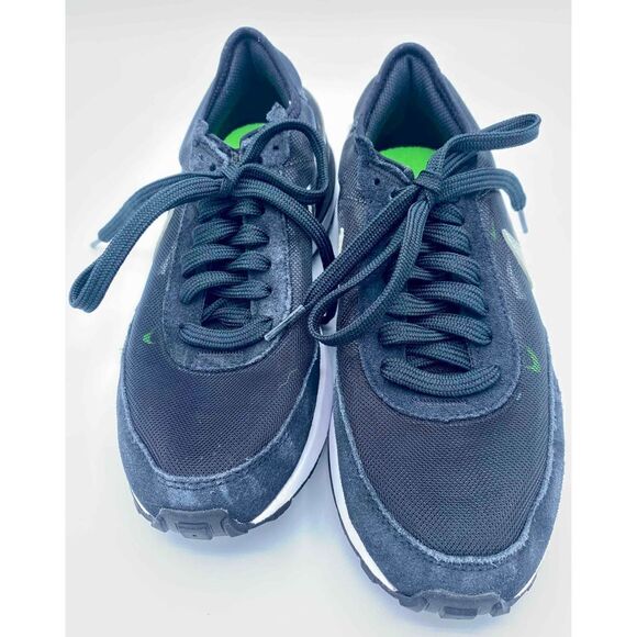 Nike Waffle One Black Lightweight DC0481-004 Youth Athletic Sneakers Size US 4.5 - Picture 1 of 4